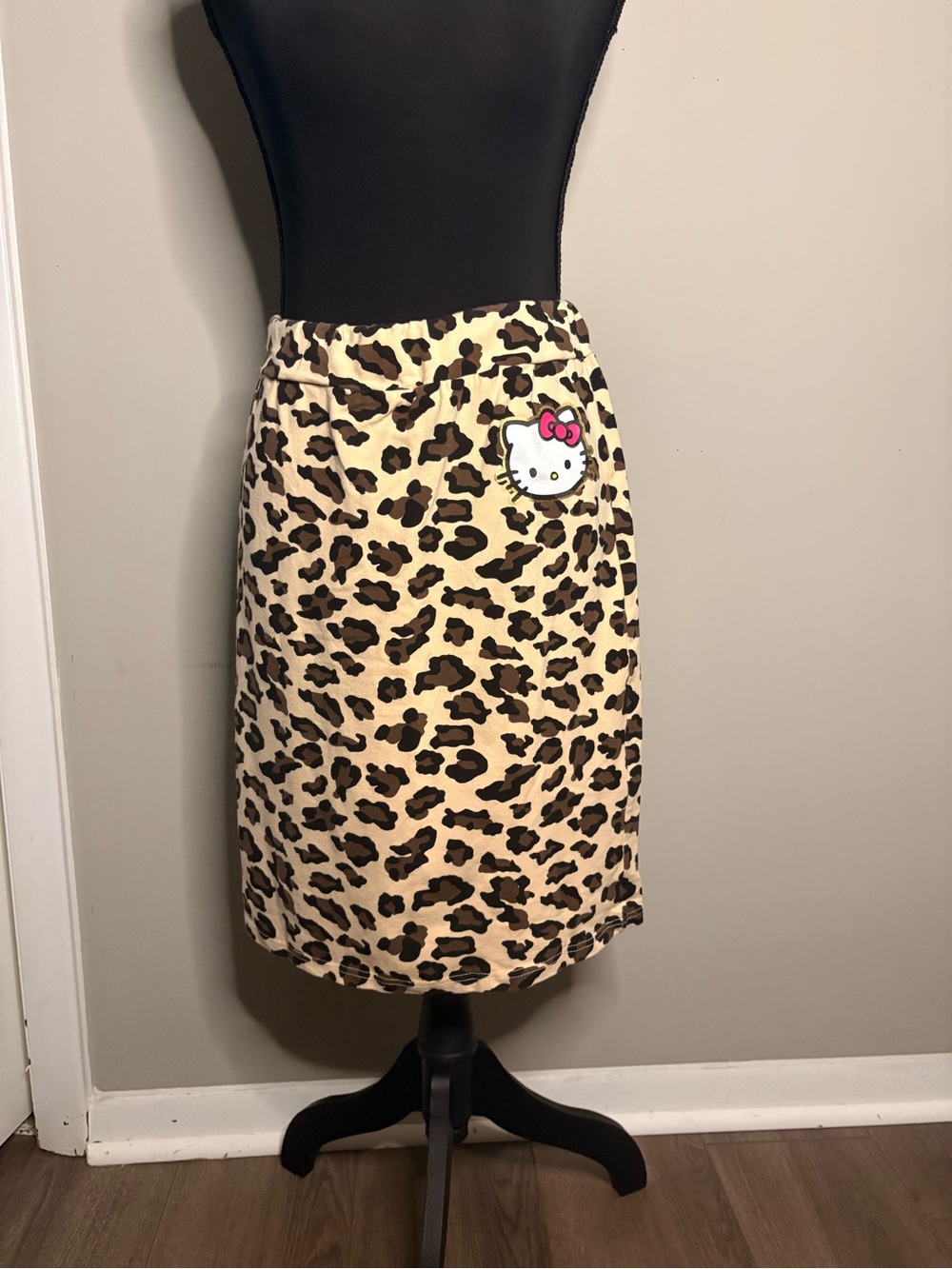 Hello Kitty Leopard Print Pencil Skirt - Beige, Brown, Pink